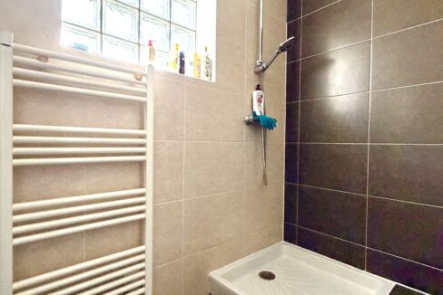 SALLE DE DOUCHE